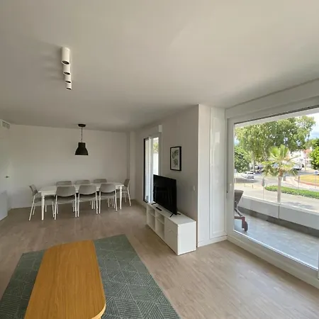 Nueva Andalucia, For Rent Apartment